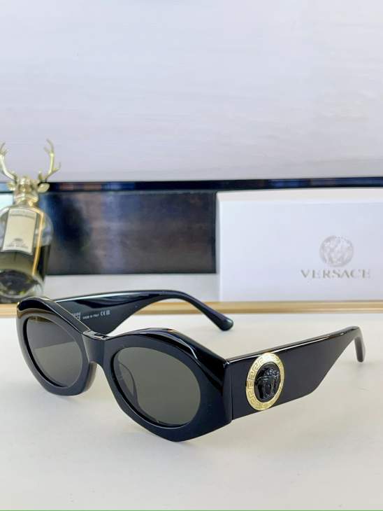 Picture of Versace Sunglasses _SKUfw80049517fw